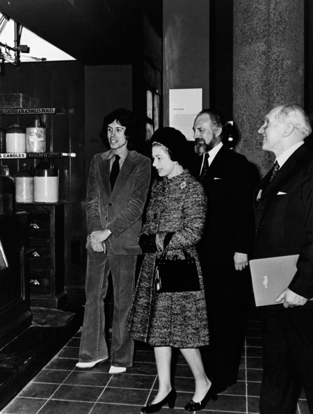 H.M. The Queen on Thursday 2nd December 1976 opening the Museum of London. Also Present Mr Colin Sorensen, keeper of the Modern Department and Mr Tom Hume, Director of the Museum of London.