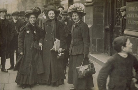 The Suffragette leaders Christabel Pankhurst, Minnie Baldock and Edith New stand side by side 