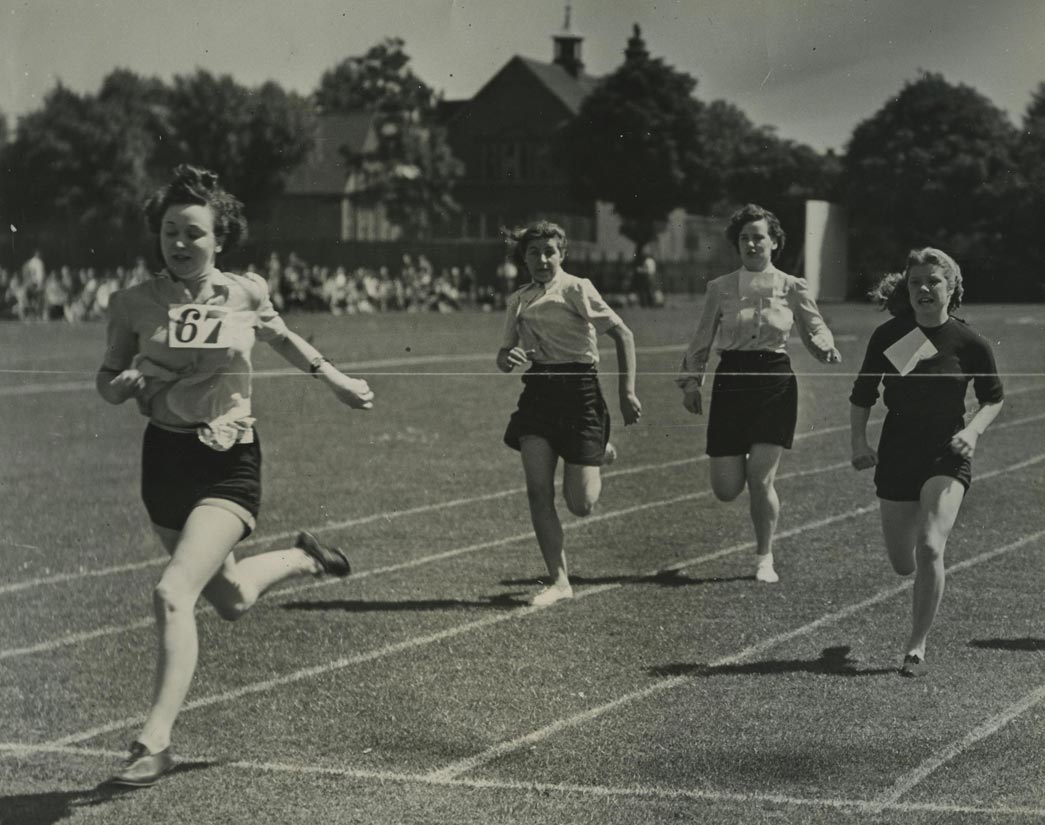 Employees of Sainsbury's practice running at a sports club in Dulwich. Copyright Sainsbury Archive/Museum of London.