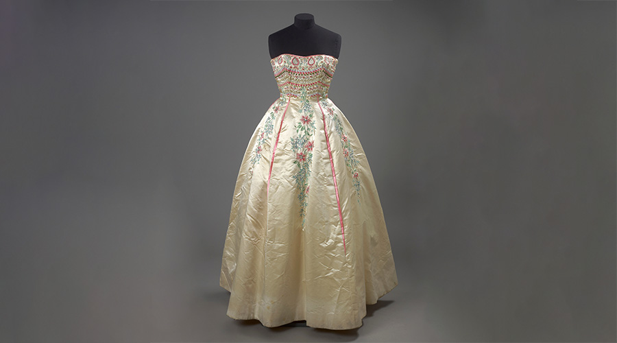 Rahvis gown © Museum of London_900x500.jpg
