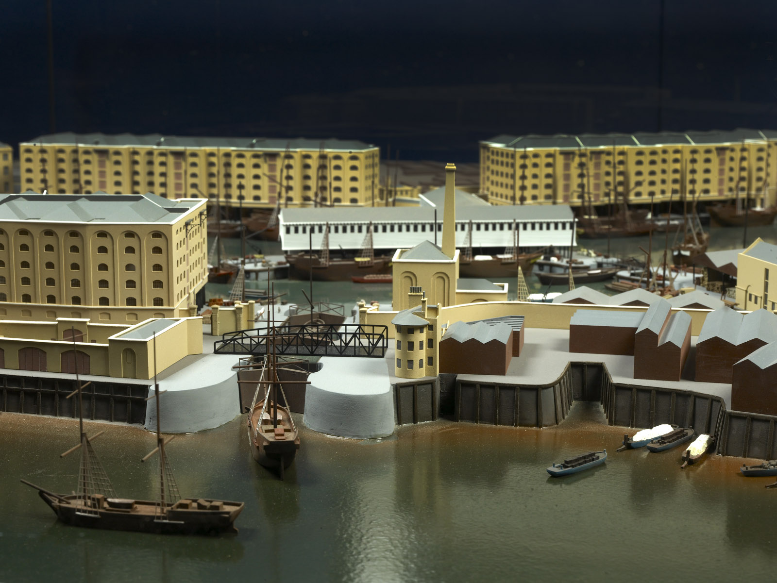 St Katherines dock model.jpg