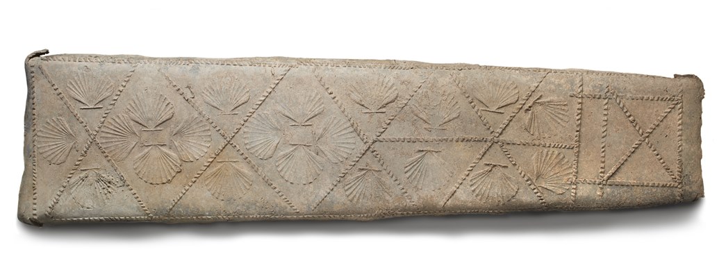 The Spitalfields Princess’ lead coffin, with the lid decorated with scallop shells. (ID no.: SRP98[15309]<269>)