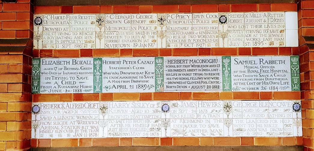The Memorial to Heroic Self-Sacrifice in Postman’s Park, London. (Courtesy: Wikimedia Commons)