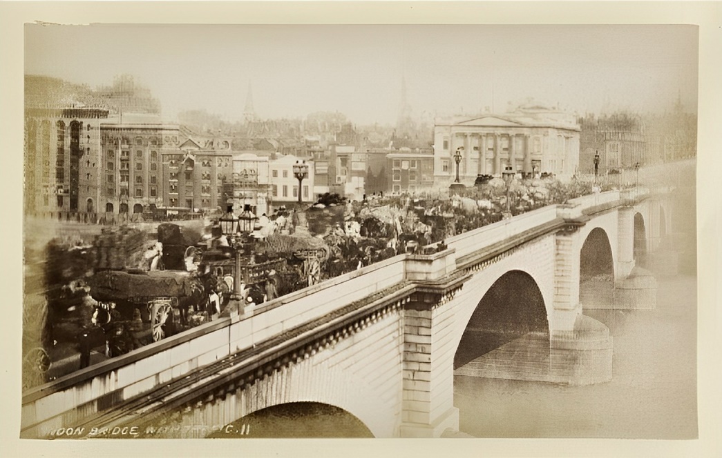London Bridge, c.1880, by an unknown photographer. (ID no.: IN9802)