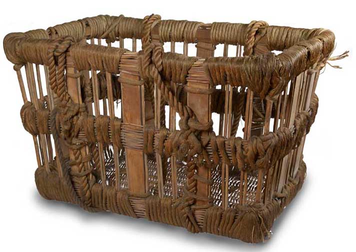 Large, rectangular cane basket used to offload light cargoes from ship to quayside. The variety of cargoes arriving led to London being nicknamed the ‘warehouse of the world’.