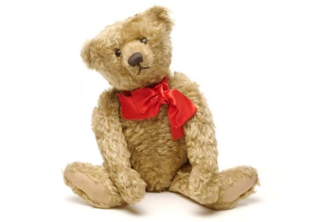A 1907 teddy bear from the Steiff Company in Germany. (ID no.: 55.46/1)