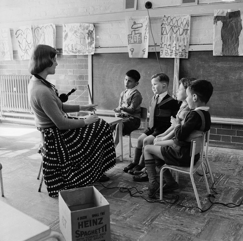 Hearing impaired children in the classroom at the Ackmar School in Fulham, 1958. (ID no.: HG1827/05, ©Henry Grant Collection/Museum of London)