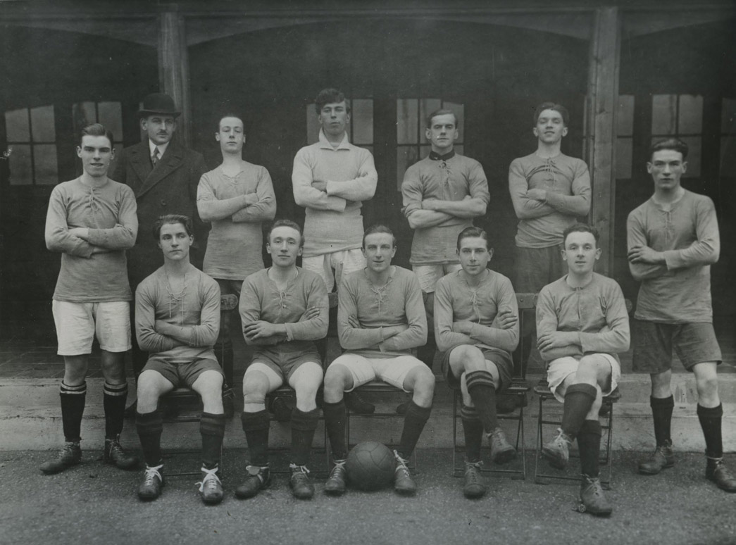 A football team made of Sainsbury's employees. Copyright Museum of London/Sainsbury Archive.