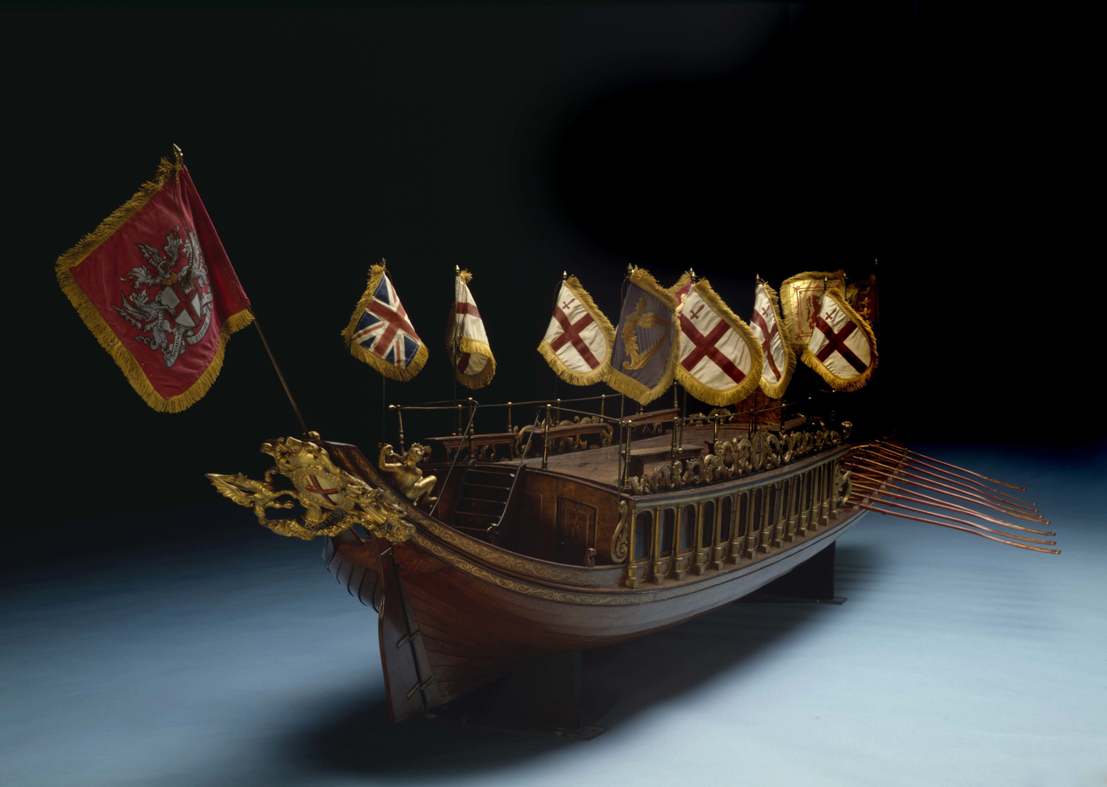 Lord mayor's barge.jpg