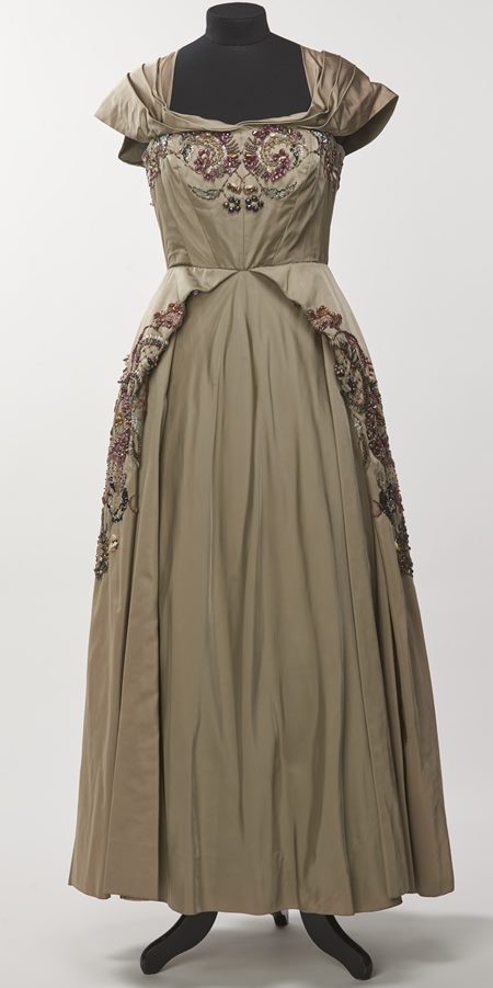 A Peggy Lewis evening dress, c1950. (ID no.: 2002.155/1) 
